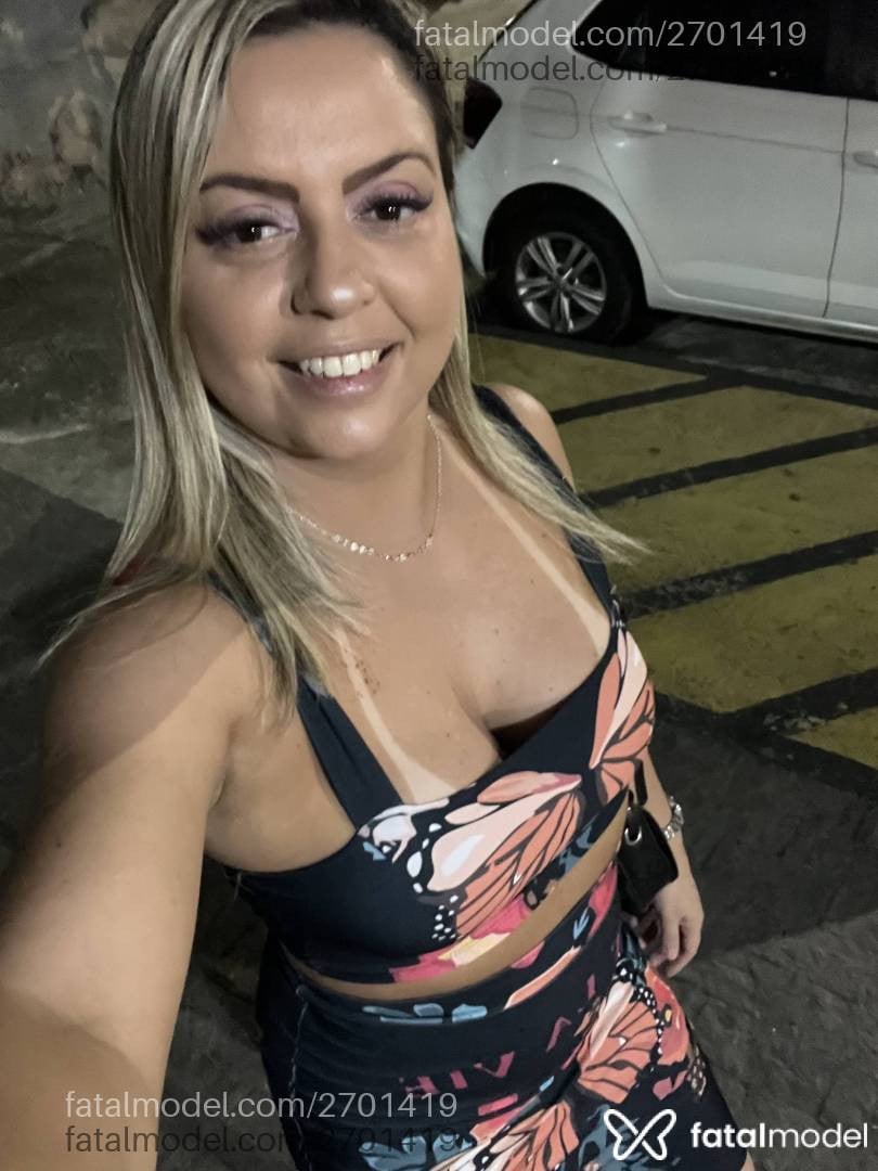 Acompanhante mulher loira (o) de olhos castanhos - Juliana Travassos