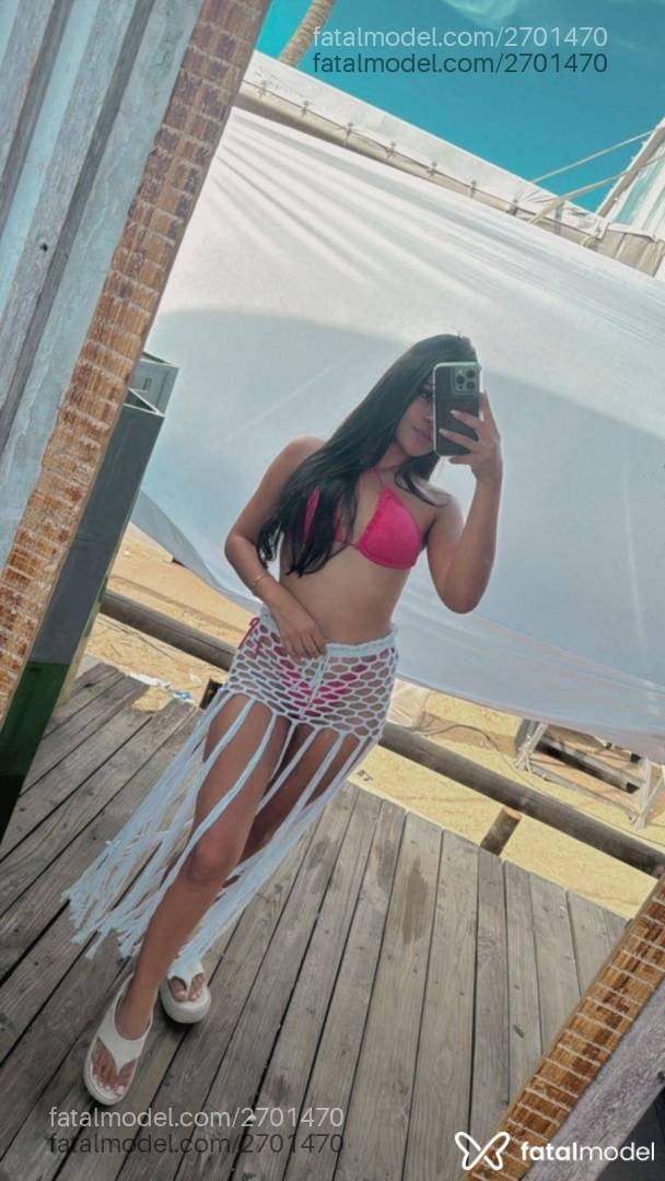 Acompanhante mulher com cabelo castanho de olhos castanhos - Mirella Santos