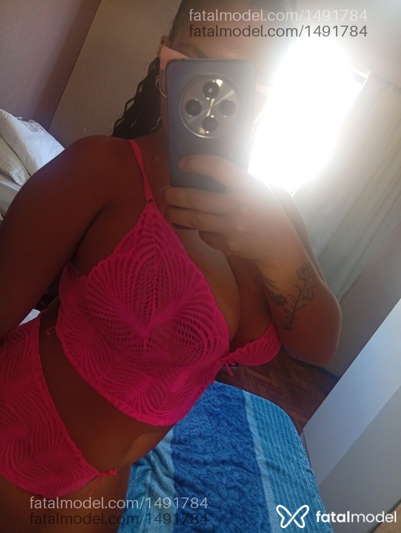 Acompanhante mulher com cabelo castanho de olhos castanhos em Barra do Piraí Acompanhante mulher com cabelo castanho de olhos castanhos em Barra do Piraí - Sofia
