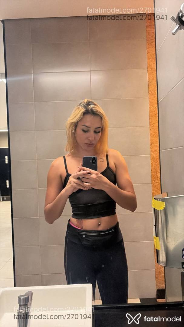 Acompanhante mulher trans loira (o) de olhos pretos em Guarulhos - Anne Antonela