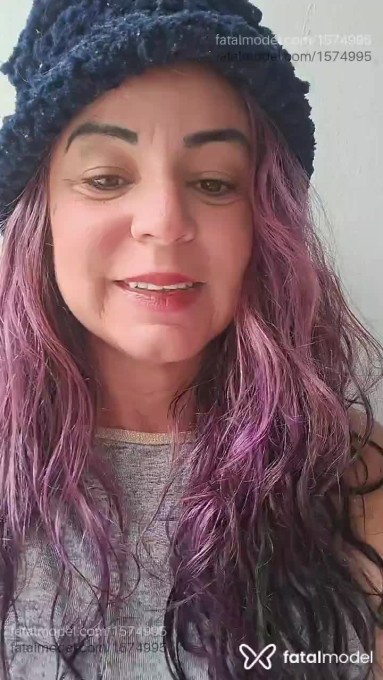 Acompanhante mulher com cabelo colorido de olhos cinza - Vanessa Braga Acompanhante mulher com cabelo colorido de olhos cinza - Vanessa Braga