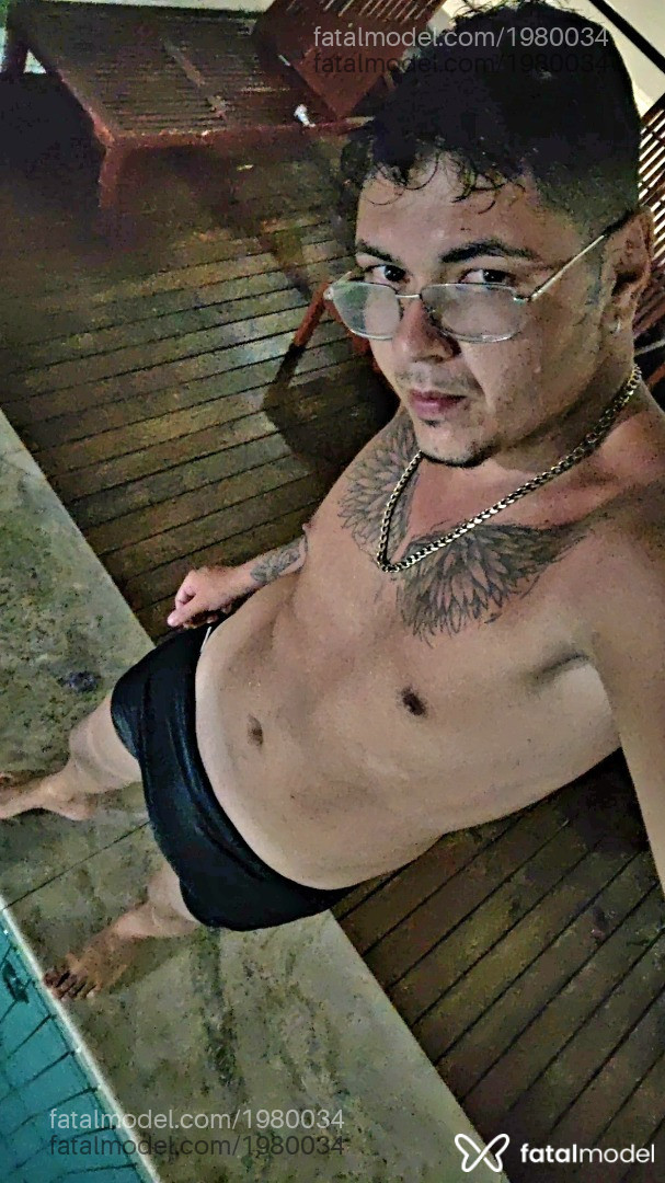 Acompanhante homem com cabelo castanho de olhos castanhos em Natal Acompanhante homem com cabelo castanho de olhos castanhos em Natal - Arcanjo Aamon