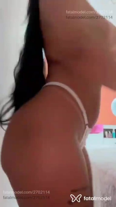 Acompanhante mulher morena (o) de olhos pretos em Itaúna - Letícia