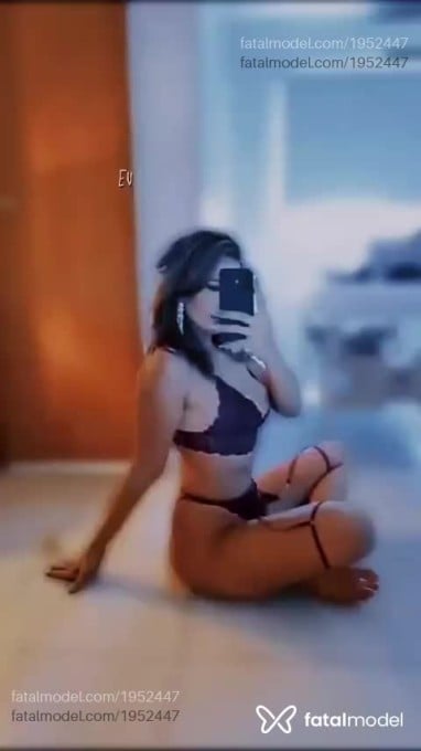 Acompanhante mulher com cabelo castanho de olhos castanhos em Goiânia - Larissa Lemos