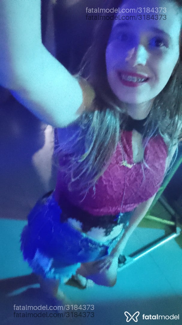 Acompanhante mulher ruiva (o) de olhos mel em Nova Santa Rita - Raissa