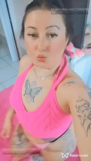 Acompanhante mulher morena (o) de olhos mel em Piratini Acompanhante mulher morena (o) de olhos mel em Piratini - Sah Becker