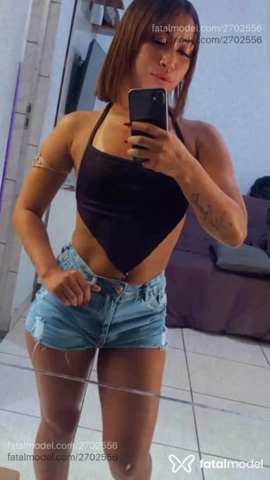 Acompanhante mulher morena (o) de olhos castanhos em Virtual Acompanhante mulher morena (o) de olhos castanhos em Virtual - Bruna