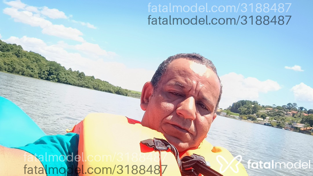 Acompanhante homem com cabelo castanho de olhos pretos em Itajubá Acompanhante homem com cabelo castanho de olhos pretos em Itajubá - Marcelo