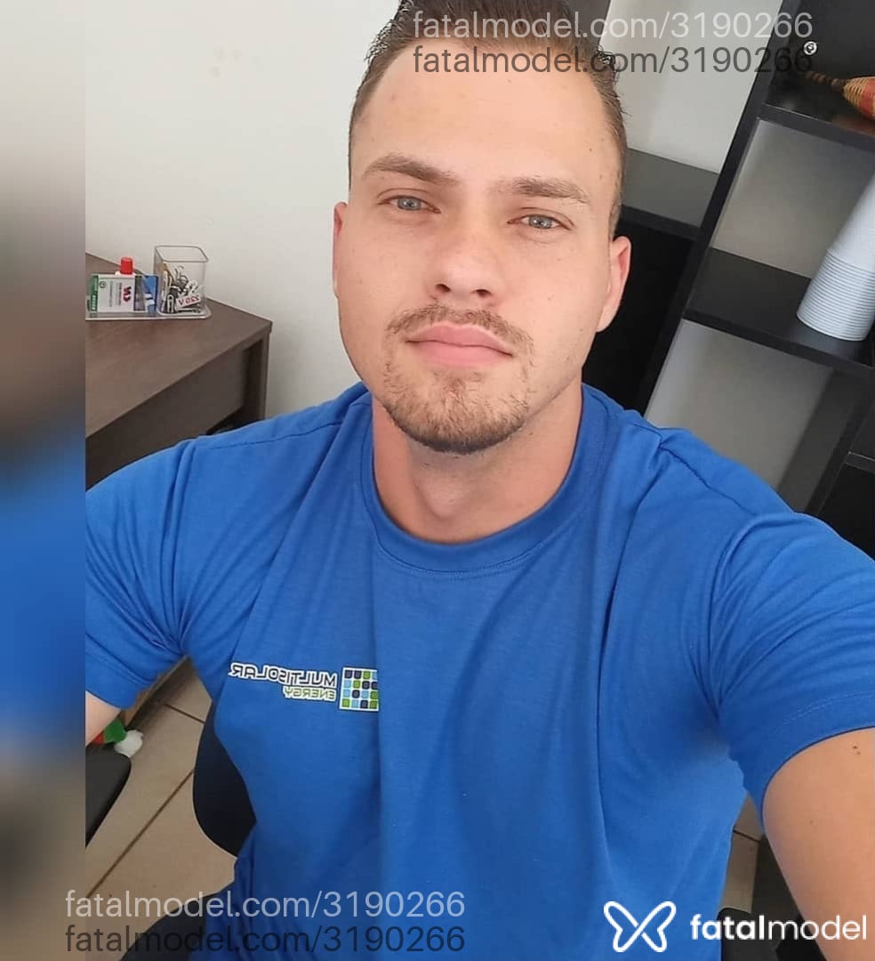 Acompanhante homem loira (o) de olhos verdes - Thiago Acompanhante homem loira (o) de olhos verdes - Thiago