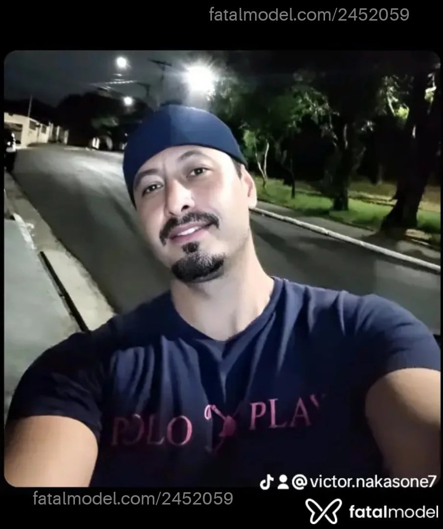 Acompanhante homem morena (o) de olhos castanhos em São Paulo - Carlos