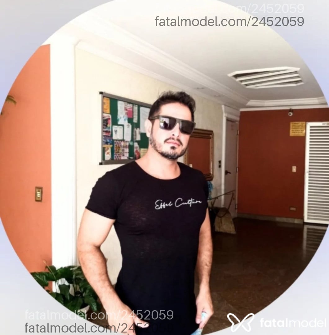 Acompanhante homem morena (o) de olhos castanhos em São Paulo - Carlos
