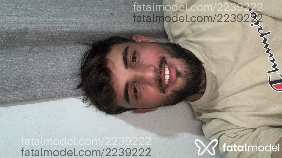Acompanhante homem morena (o) de olhos castanhos - Vinivz Acompanhante homem morena (o) de olhos castanhos - Vinivz