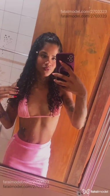 Acompanhante mulher morena (o) de olhos castanhos - Anne Silva Acompanhante mulher morena (o) de olhos castanhos - Anne Silva