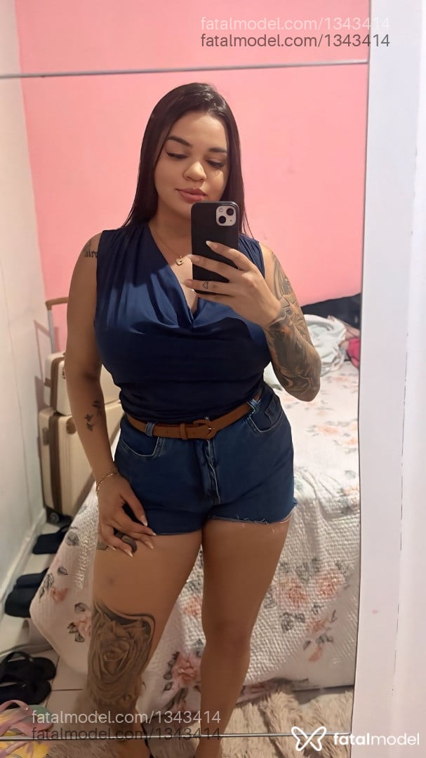 Acompanhante mulher morena (o) de olhos pretos - Larissa Acompanhante mulher morena (o) de olhos pretos - Larissa