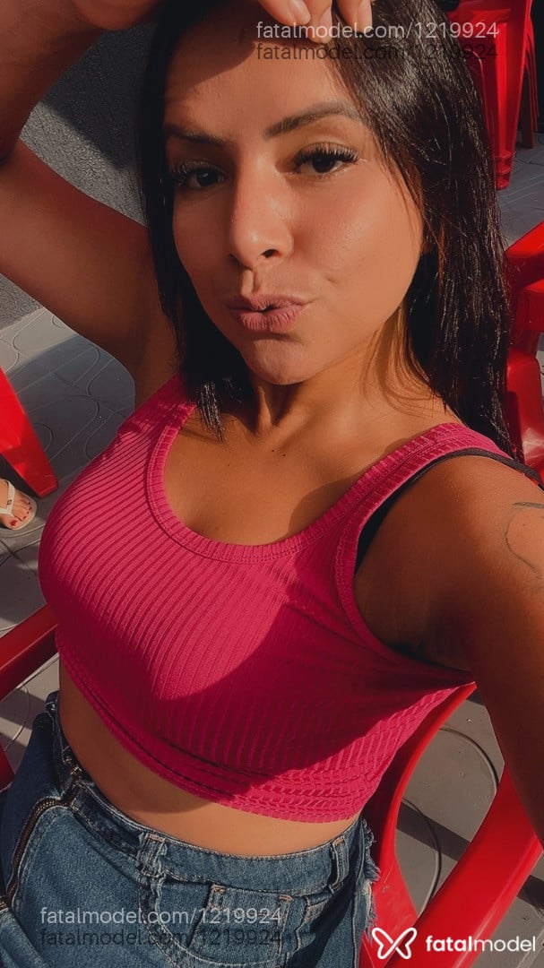 Acompanhante mulher morena (o) de olhos castanhos em Bagé - Emilly Guedes