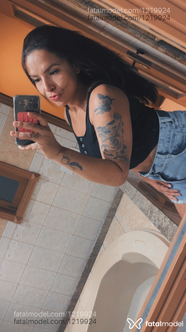 Acompanhante mulher morena (o) de olhos castanhos em Bagé - Emilly Guedes