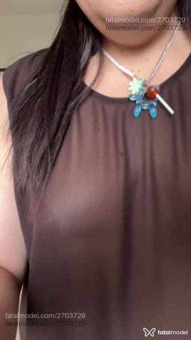 Acompanhante mulher trans com cabelo castanho de olhos castanhos - Coccinelle Acompanhante mulher trans com cabelo castanho de olhos castanhos - Coccinelle