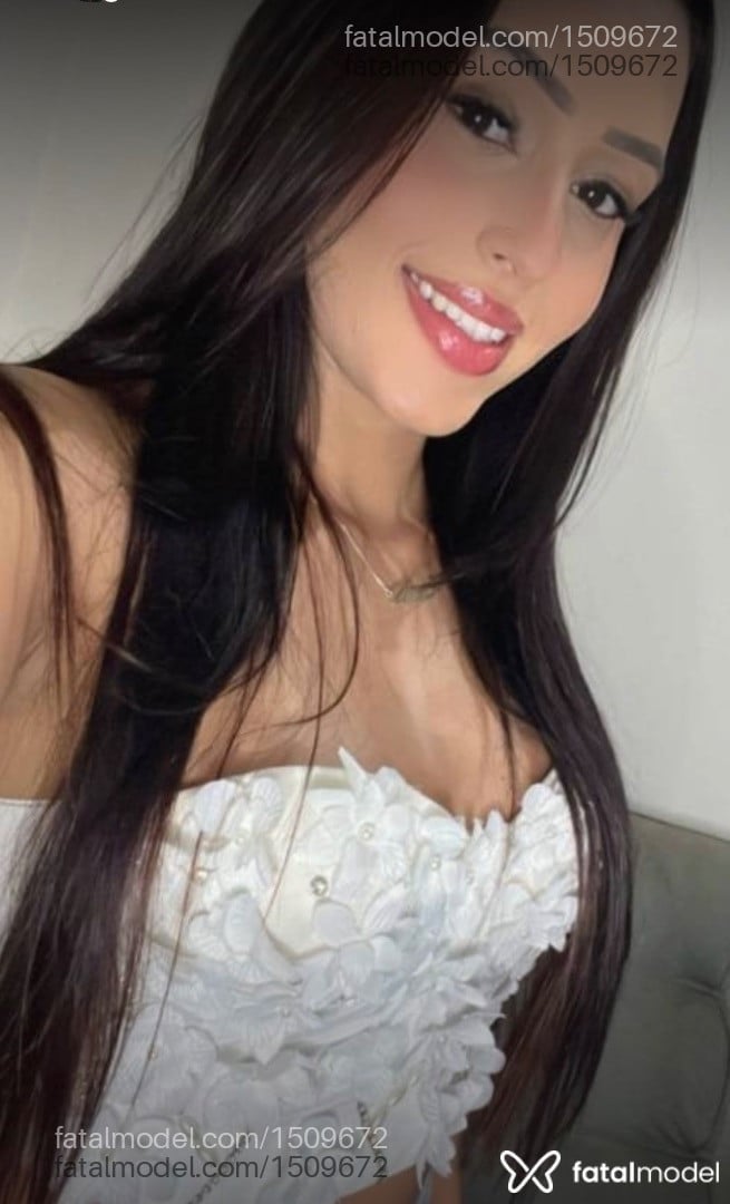 Acompanhante mulher morena (o) de olhos castanhos em São José do Rio Preto - Agata
