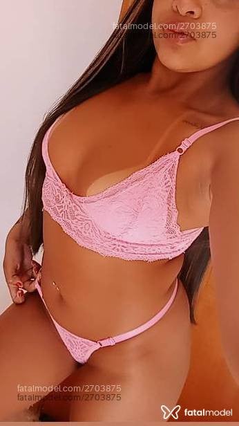 Acompanhante mulher com cabelo castanho de olhos castanhos - Alana