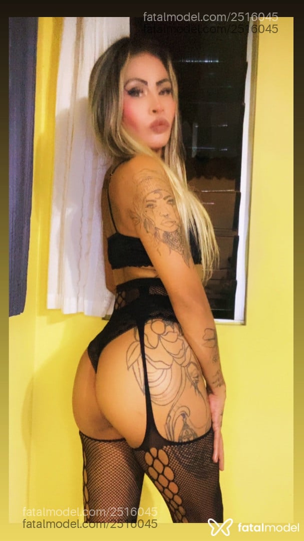 Acompanhante mulher loira (o) de olhos castanhos em São José - Agatha Meirelles
