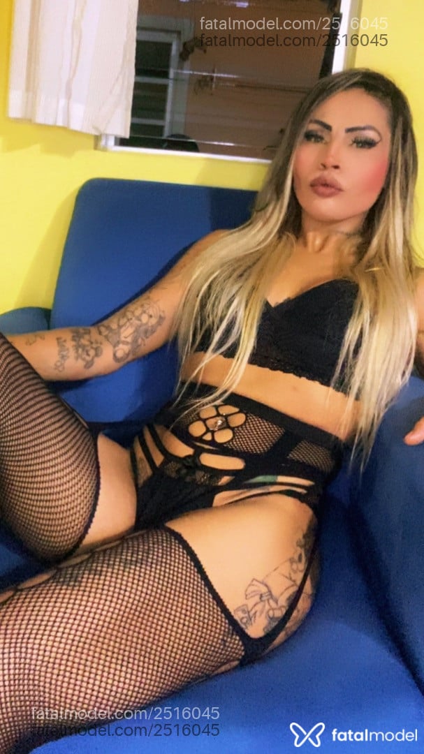 Acompanhante mulher loira (o) de olhos castanhos em São José - Agatha Meirelles
