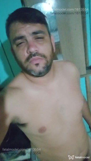 Acompanhante homem morena (o) de olhos castanhos em Tramandaí Acompanhante homem morena (o) de olhos castanhos em Tramandaí - Lucas