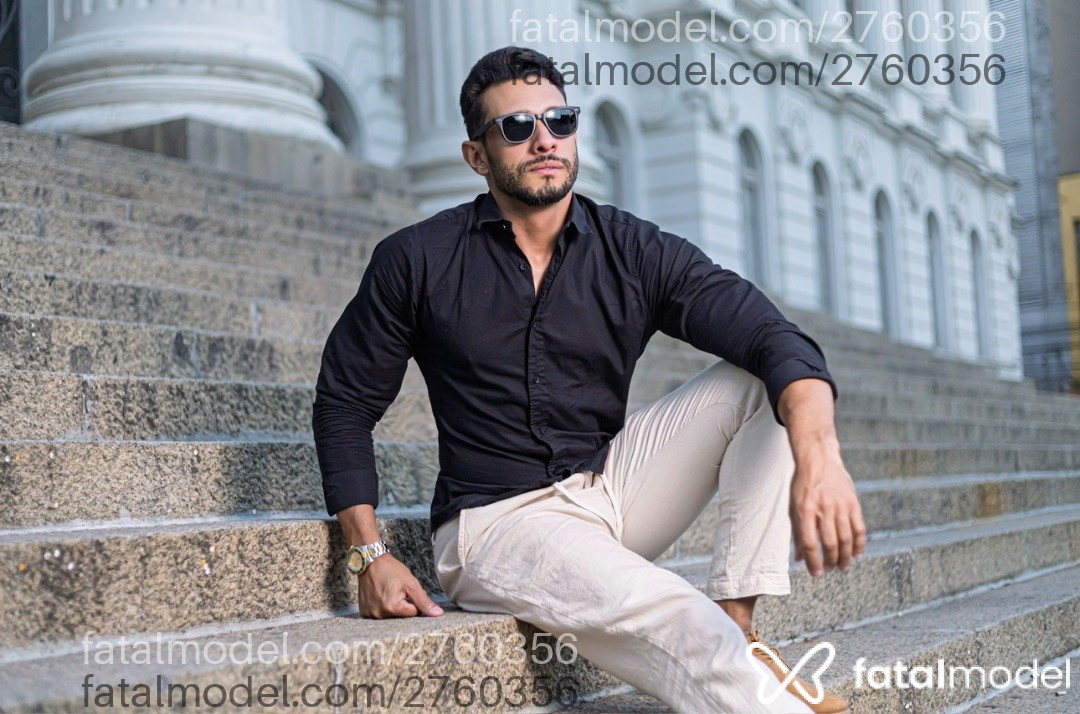 Acompanhante homem morena (o) de olhos pretos - Magno Flow Acompanhante homem morena (o) de olhos pretos - Magno Flow