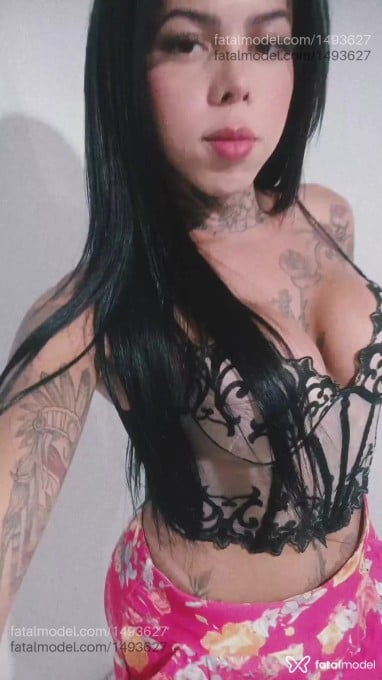 Acompanhante travesti morena (o) de olhos mel em Uberaba - Lollá Sexxyyyy