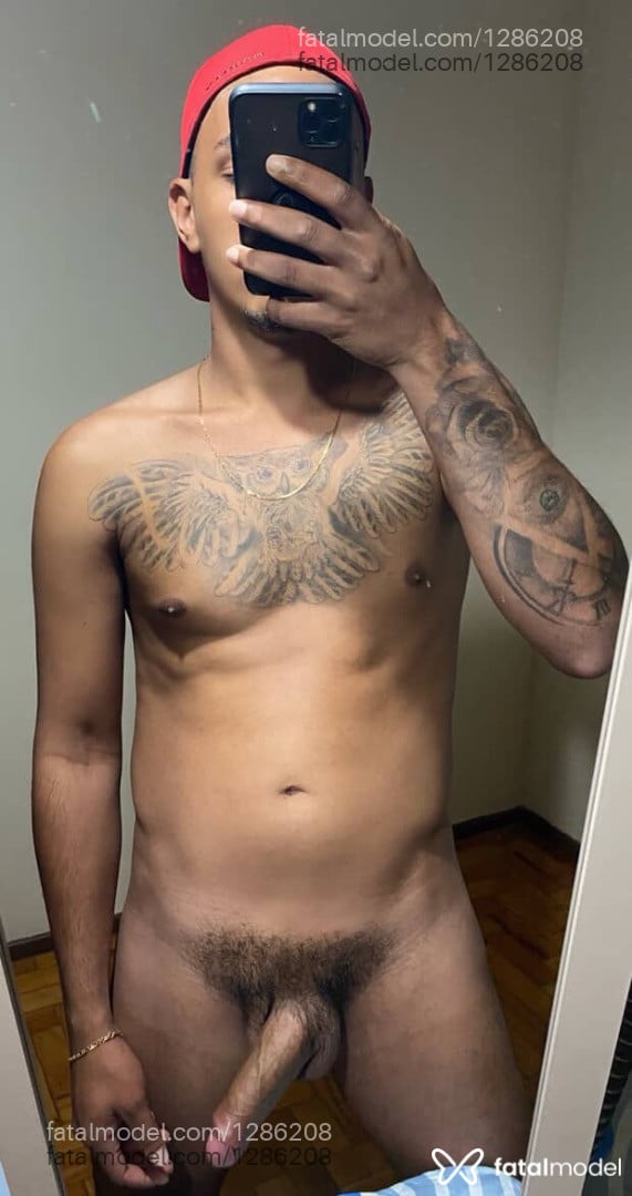Acompanhante homem morena (o) de olhos pretos - Yuri castro Acompanhante homem morena (o) de olhos pretos - Yuri castro