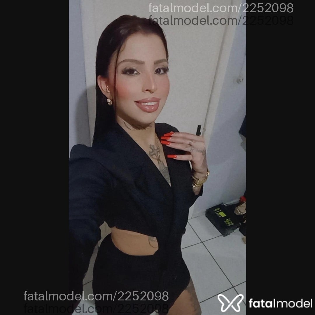 Acompanhante mulher trans ruiva (o) de olhos mel em Xanxerê - Barbiie Araujo