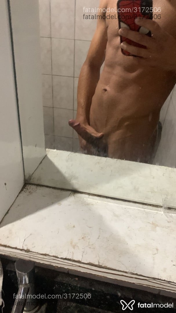 Acompanhante homem com cabelo castanho de olhos castanhos em Curitiba - Gabriel