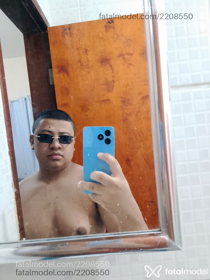 Acompanhante homem morena (o) de olhos castanhos - Vitor Acompanhante homem morena (o) de olhos castanhos - Vitor
