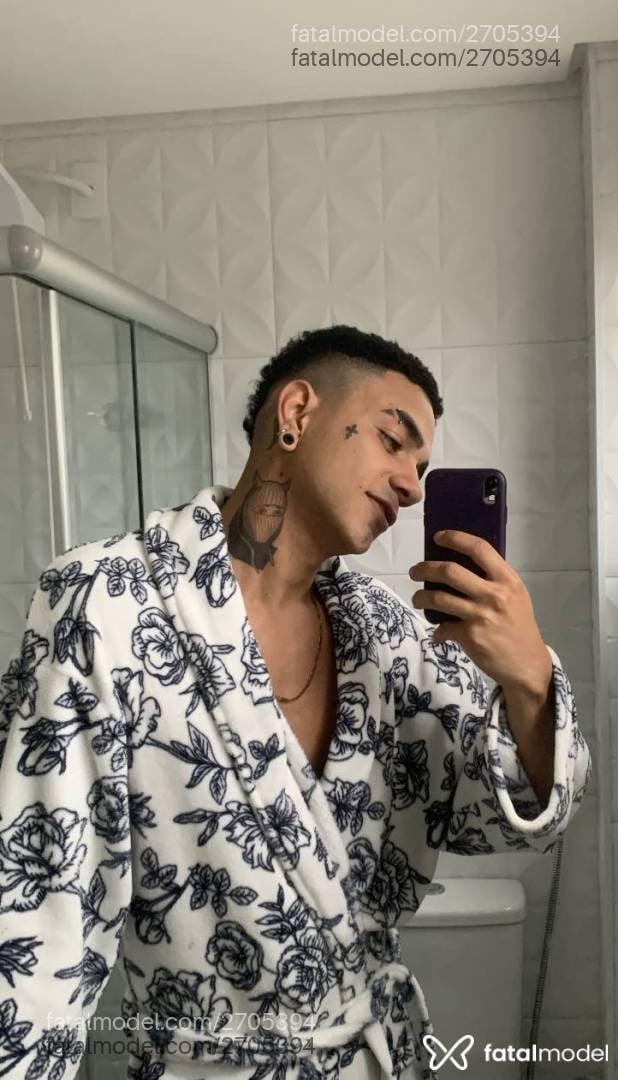 Acompanhante homem morena (o) de olhos castanhos em Virtual Acompanhante homem morena (o) de olhos castanhos em Virtual - Thiago Licon