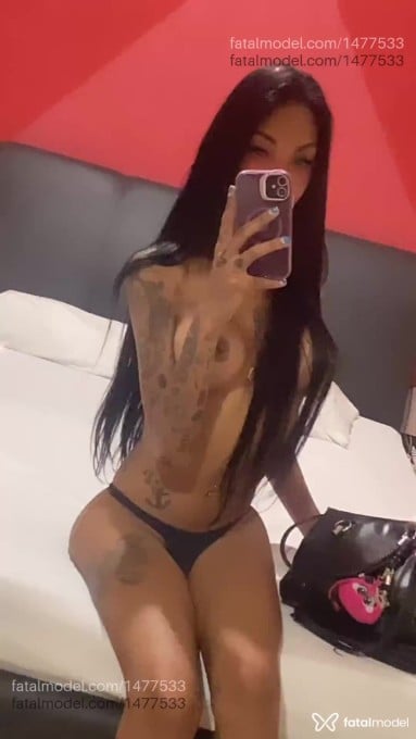 Acompanhante mulher trans morena (o) de olhos castanhos em Lorena - Laiz Andrade