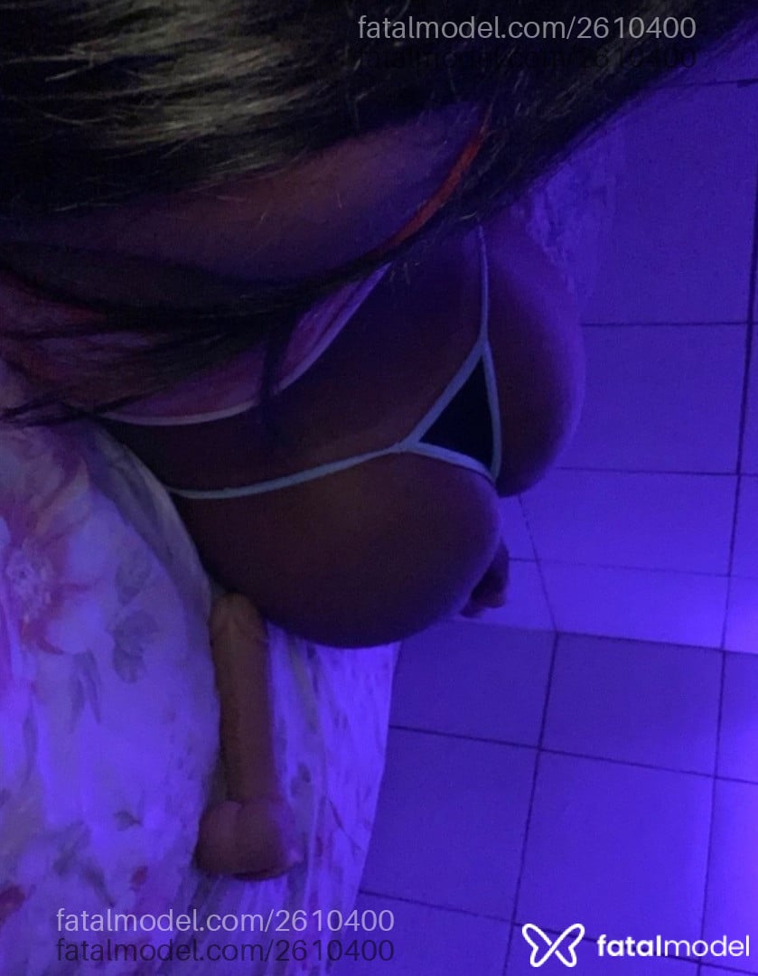 Acompanhante mulher trans morena (o) de olhos castanhos em Resende Acompanhante mulher trans morena (o) de olhos castanhos em Resende - Marcella
