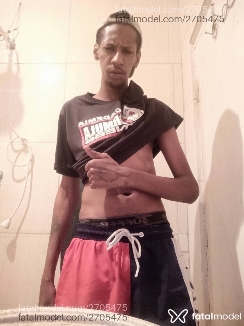 Acompanhante homem com cabelo castanho de olhos castanhos em Alfenas Acompanhante homem com cabelo castanho de olhos castanhos em Alfenas - Vitor