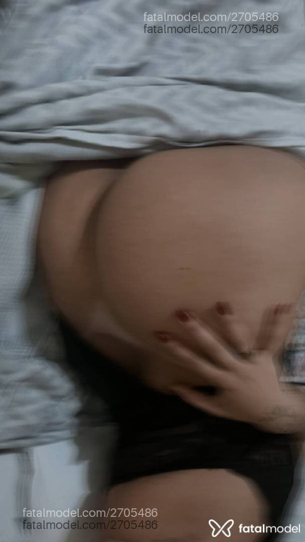 Acompanhante mulher morena (o) de olhos verdes - Analice