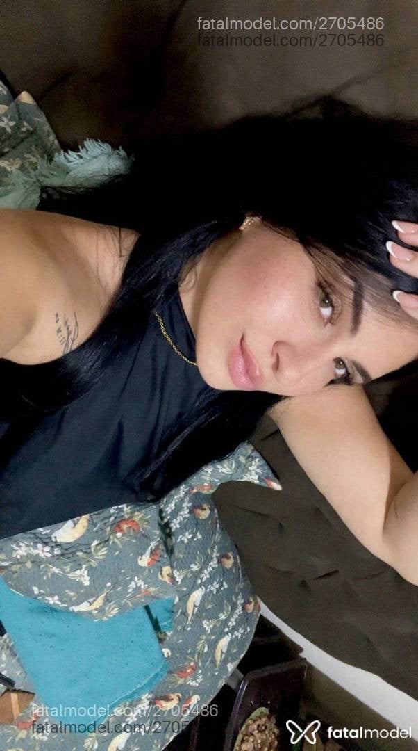 Acompanhante mulher morena (o) de olhos verdes - Analice