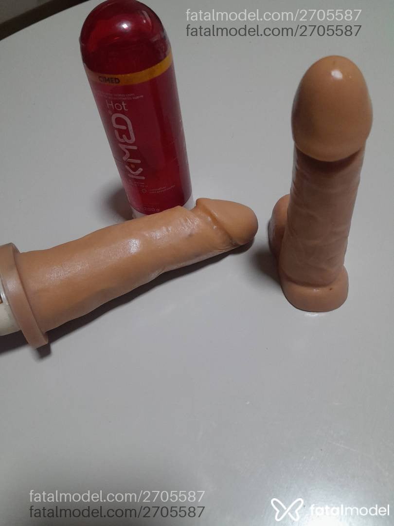 Acompanhante mulher com cabelo castanho de olhos castanhos - Alice