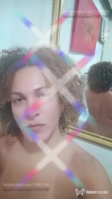 Acompanhante mulher trans com cabelo castanho de olhos castanhos em Rio de Janeiro - Maya Lima
