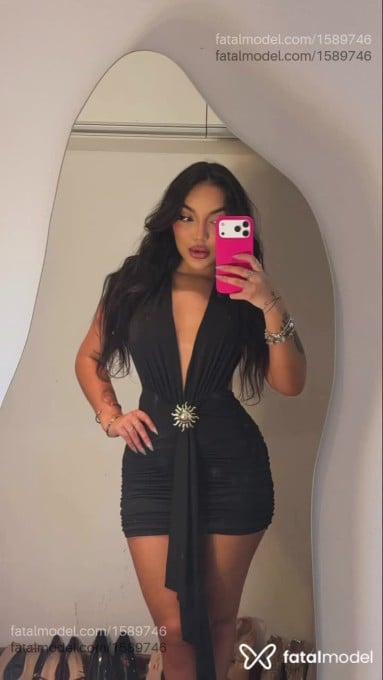 Acompanhante mulher morena (o) de olhos pretos em Belo Horizonte Acompanhante mulher morena (o) de olhos pretos em Belo Horizonte - Jade Ferraz