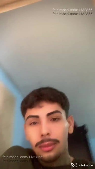 Acompanhante homem com cabelo castanho de olhos castanhos em São Paulo Acompanhante homem com cabelo castanho de olhos castanhos em São Paulo - William grabriel
