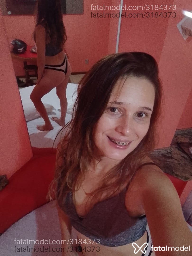 Acompanhante mulher ruiva (o) de olhos mel em Nova Santa Rita - Raissa