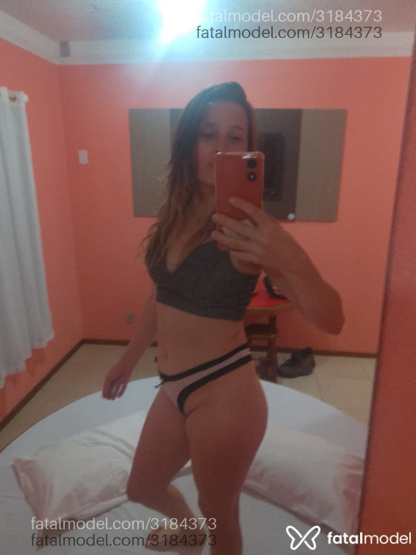 Acompanhante mulher ruiva (o) de olhos mel em Nova Santa Rita - Raissa
