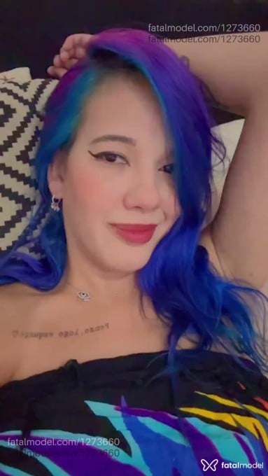 Acompanhante mulher com cabelo colorido de olhos castanhos em Rio de Janeiro - Geovana Luz
