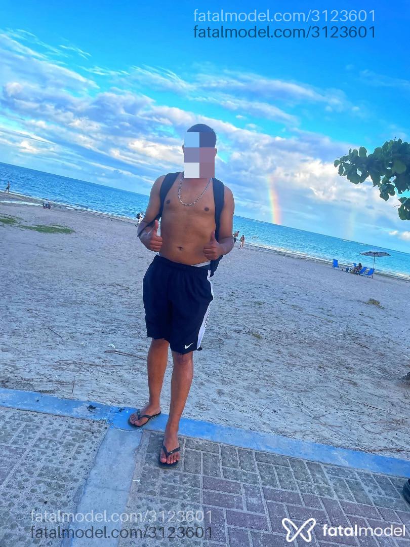 Acompanhante homem com cabelo castanho de olhos pretos - Alencar Acompanhante homem com cabelo castanho de olhos pretos - Alencar