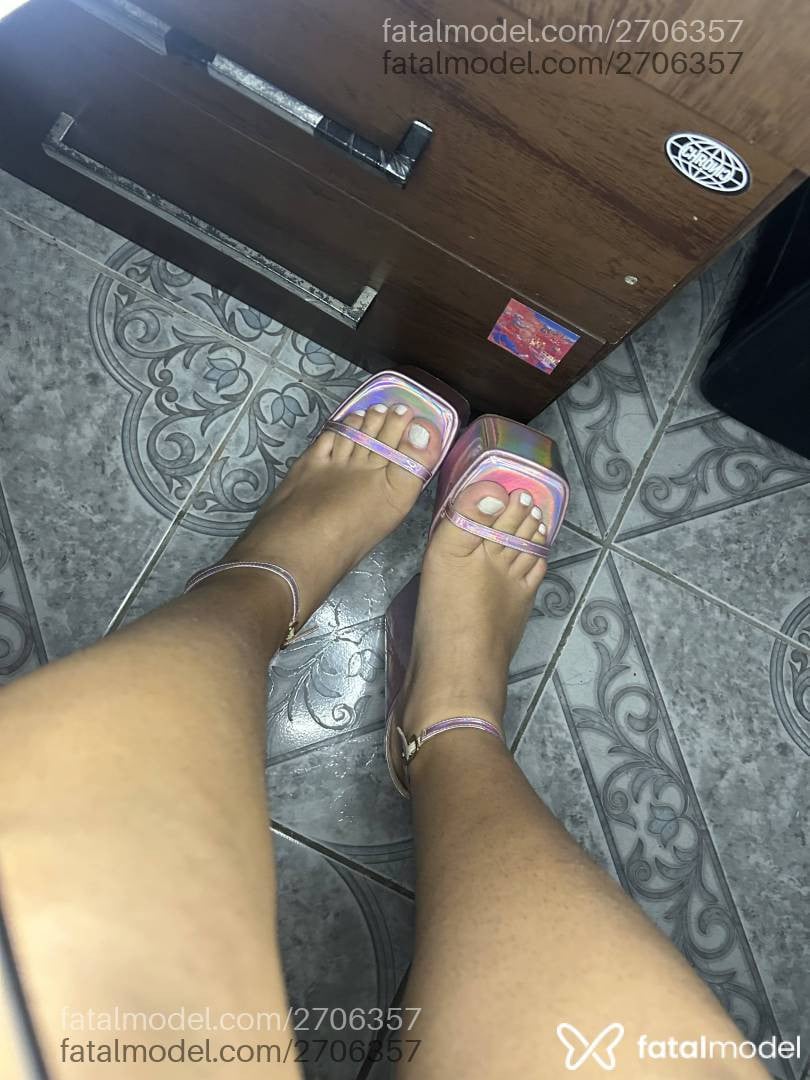 Acompanhante mulher trans morena (o) de olhos castanhos em Virtual - Gabriela Paraísoo