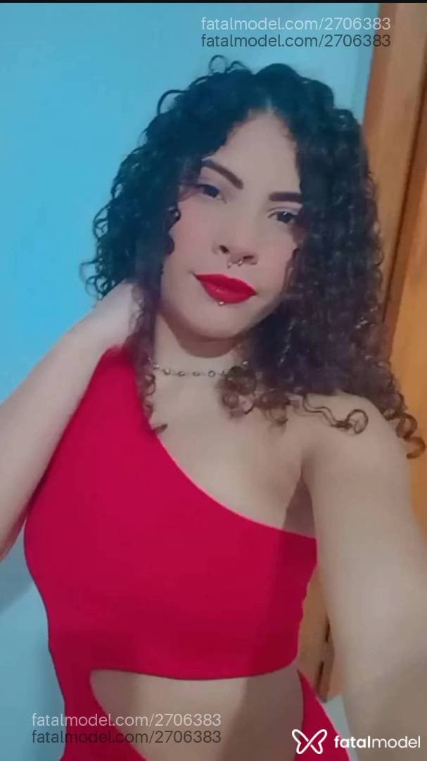 Acompanhante mulher morena (o) de olhos castanhos - Morena Acompanhante mulher morena (o) de olhos castanhos - Morena