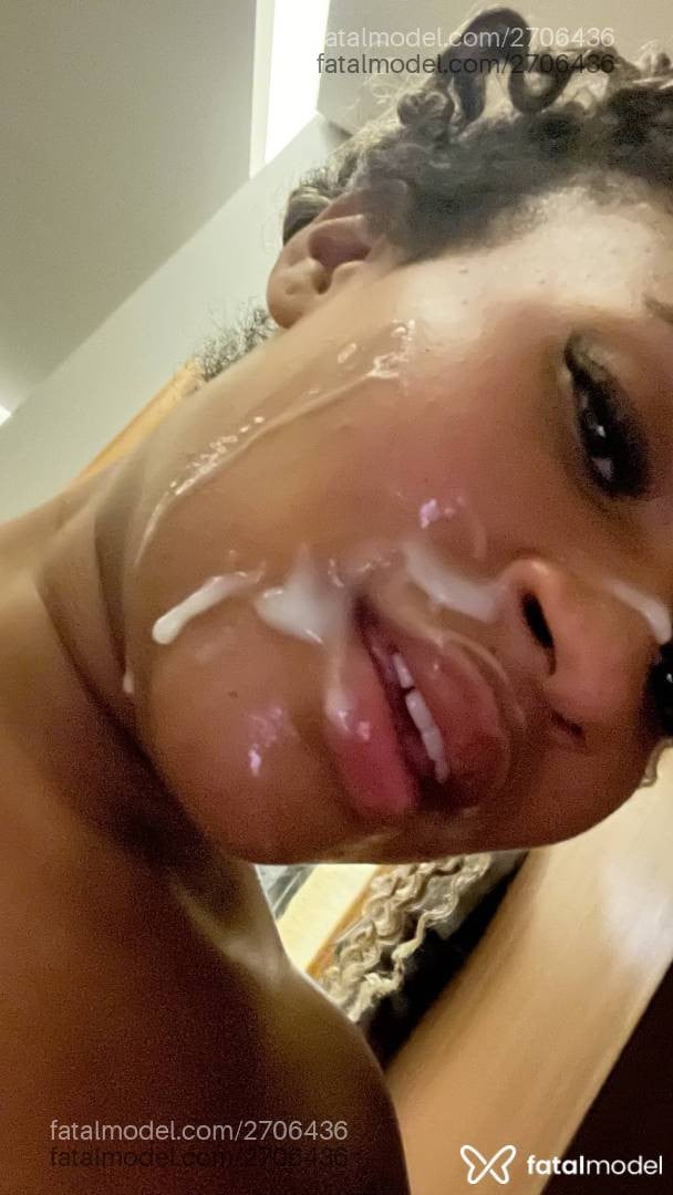 Acompanhante mulher loira (o) de olhos castanhos em Campinas Acompanhante mulher loira (o) de olhos castanhos em Campinas - Suzii