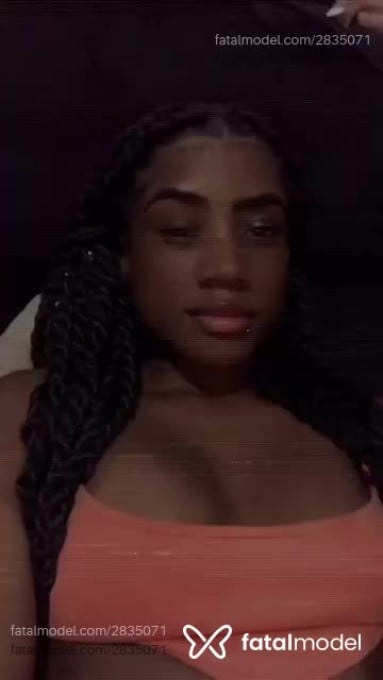 Acompanhante mulher morena (o) de olhos pretos em Rio de Janeiro Acompanhante mulher morena (o) de olhos pretos em Rio de Janeiro - Kemilly Ni